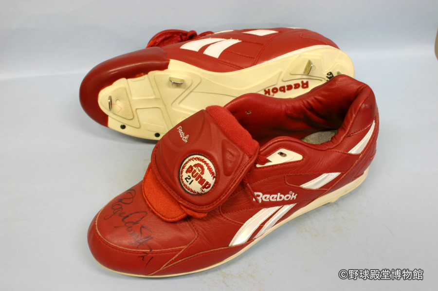 ロジャー・クレメンス 使用スパイク 野球殿堂博物館