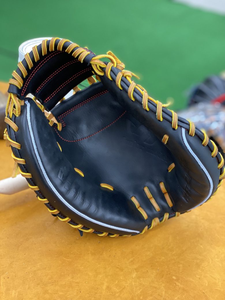クセになる捕球感】ハタケヤマの少年用キャッチャーミットJC8型が安定