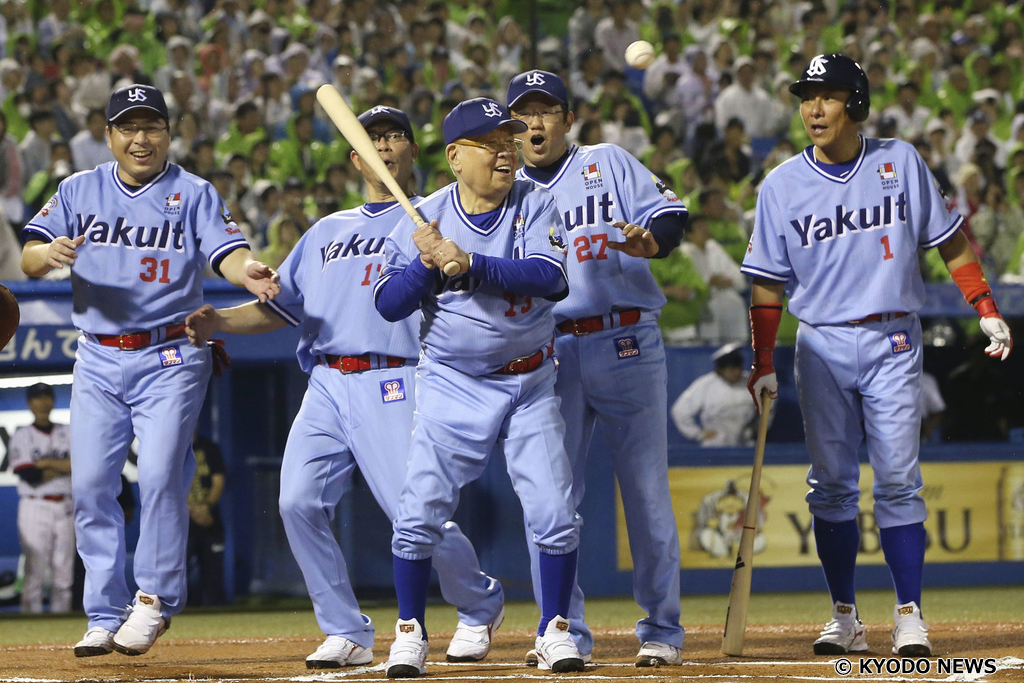 ヤクルトを支えた名将の叱咤激励 – BASEBALL KING