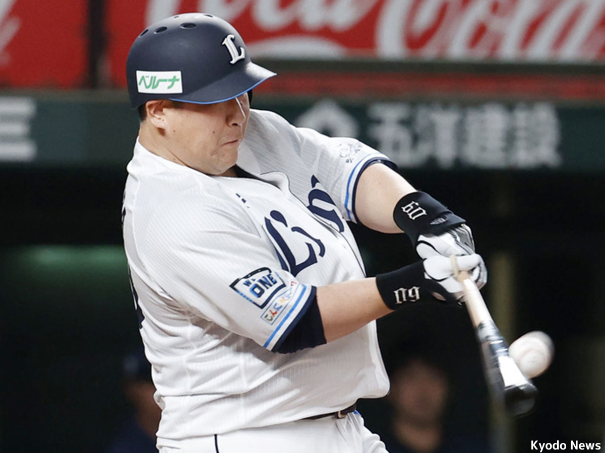 40歳のホームランアーティスト、中村剛也が通算471号！ 谷繁氏