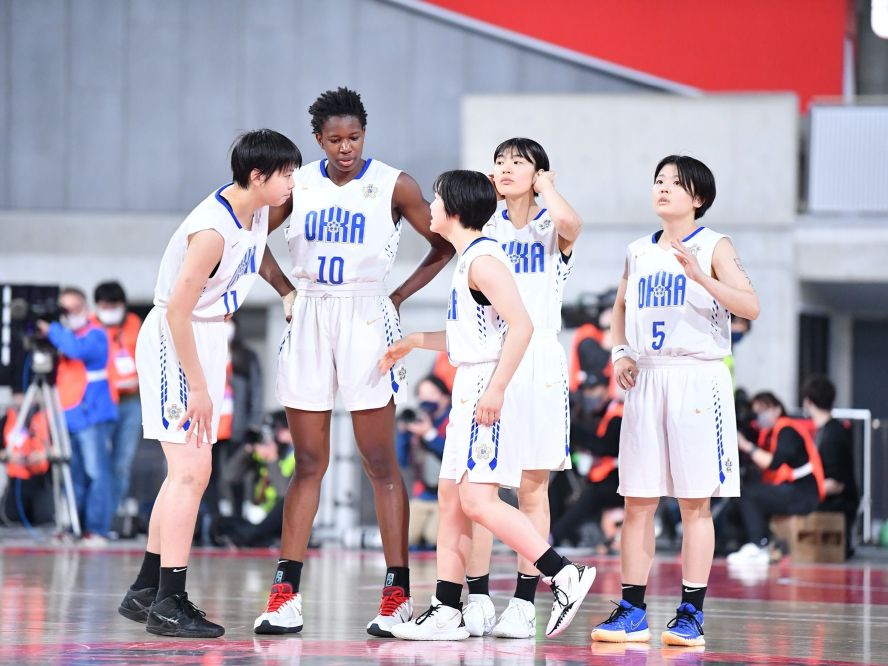 ウインターカップ女子決勝、大黒柱のアマカを中心に攻守で圧倒した桜花