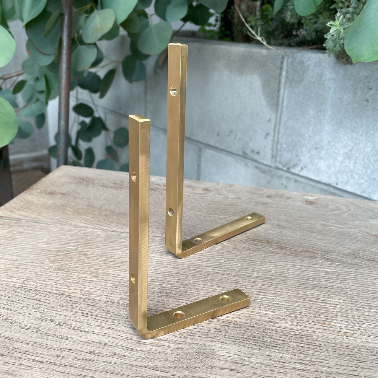 真鍮Lブラケット| オーダーメイドのアイアン家具を中心に数多くの