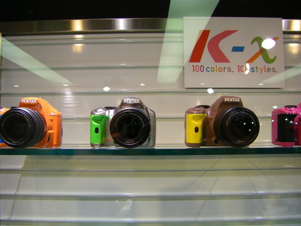 K-xの外観カラー写真です』 ペンタックス PENTAX K-x レンズキット