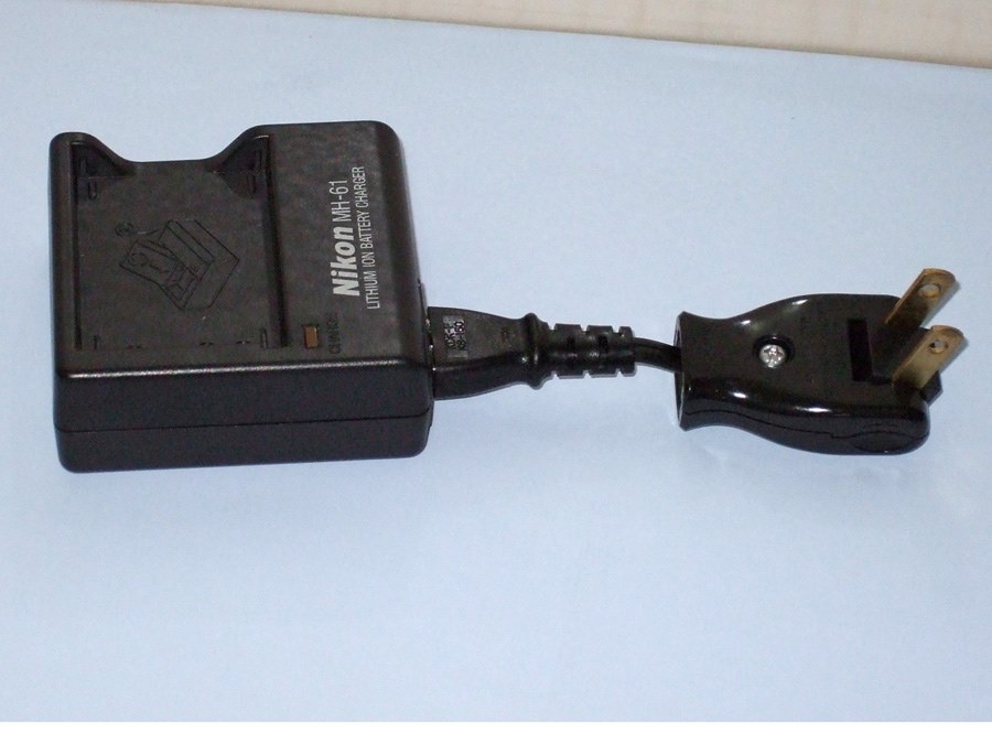 付属の充電器について』 ニコン D7000 ボディ のクチコミ掲示板 - 価格.com
