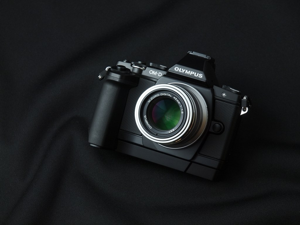 ボディの色・レンズとの組み合わせについて』 オリンパス OLYMPUS OM-D