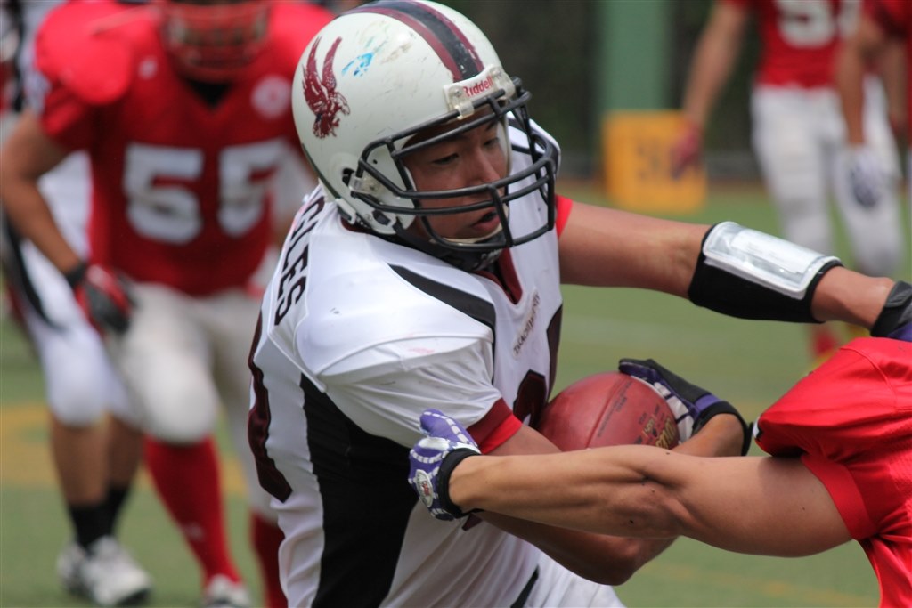 EOS Kiss X7 でスポーツの撮影（アメフト、野球など）』 クチコミ