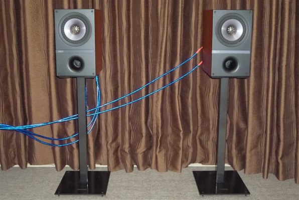 KEF Q300 (Version UP) [ヨーロピアンウォールナット ペア] 価格比較