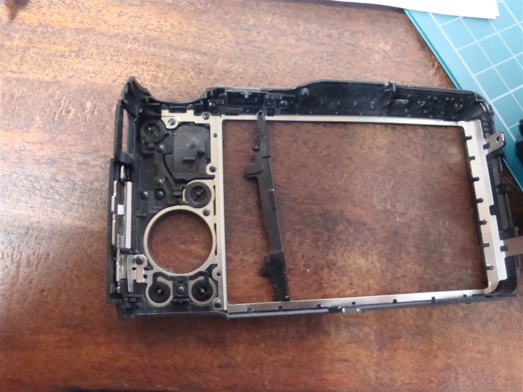 中古で購入・センサーゴミを分解修理したのですが部品が余った』 SONY