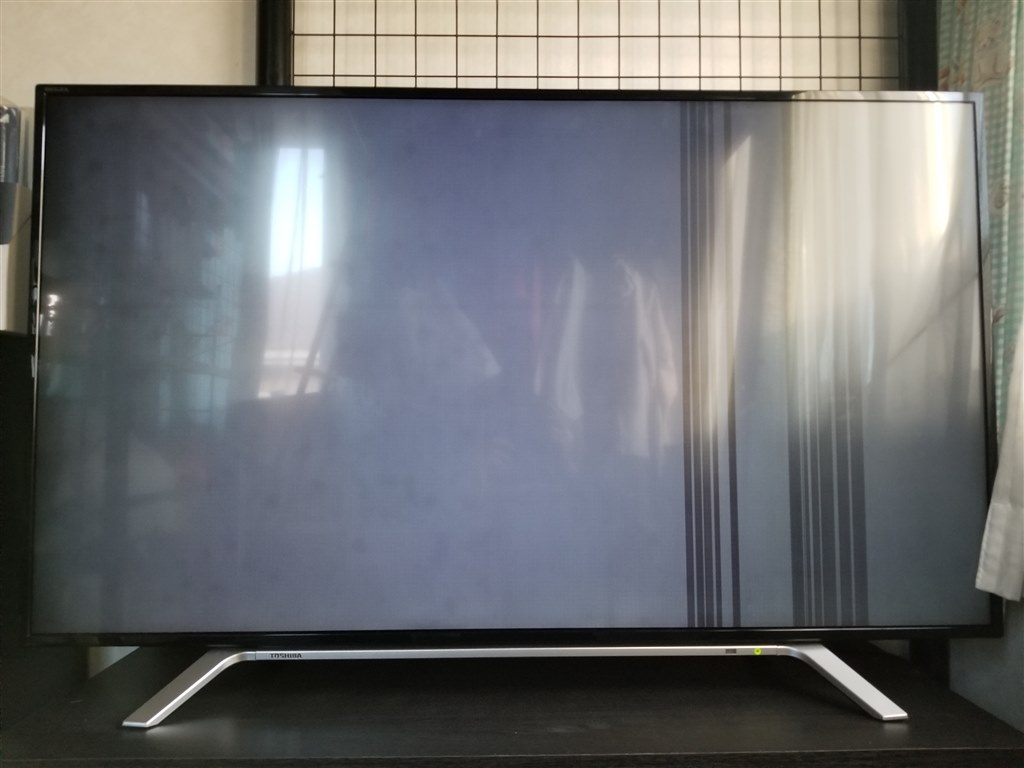 液晶テレビ 縦線 液晶テレビに黒い縦横線が入る原因と対処法を徹底解説