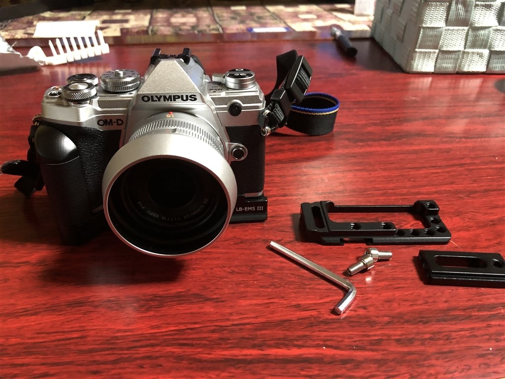 安価グリップがかなり良好だった』 オリンパス OM-D E-M5 Mark III