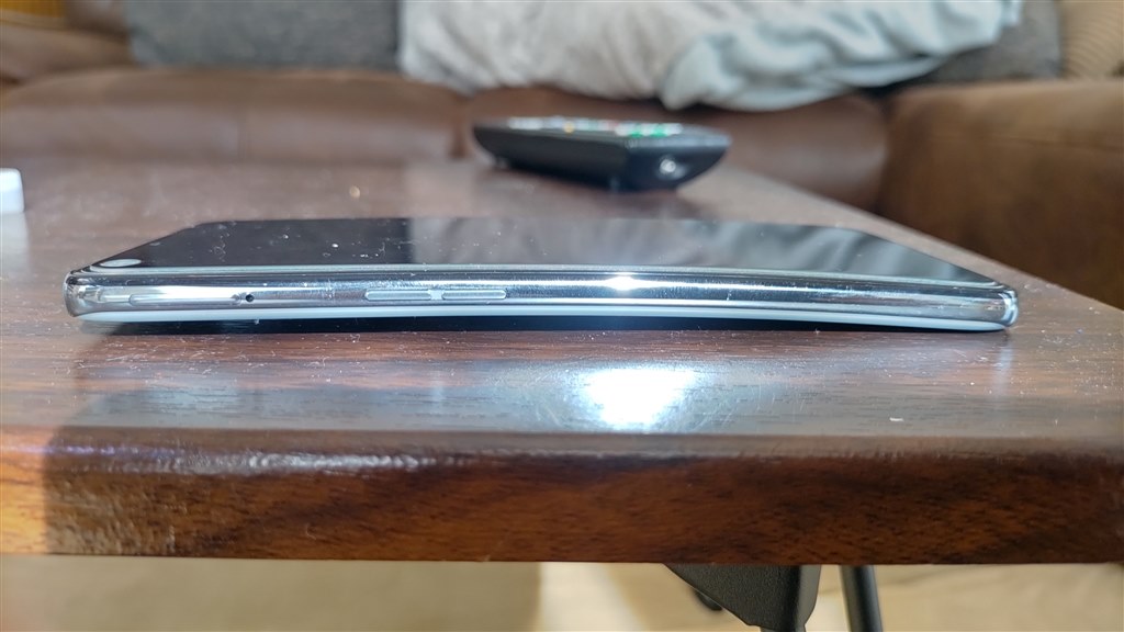 本体が湾曲してしまった』 OPPO OPPO Reno5 A SIMフリー のクチコミ