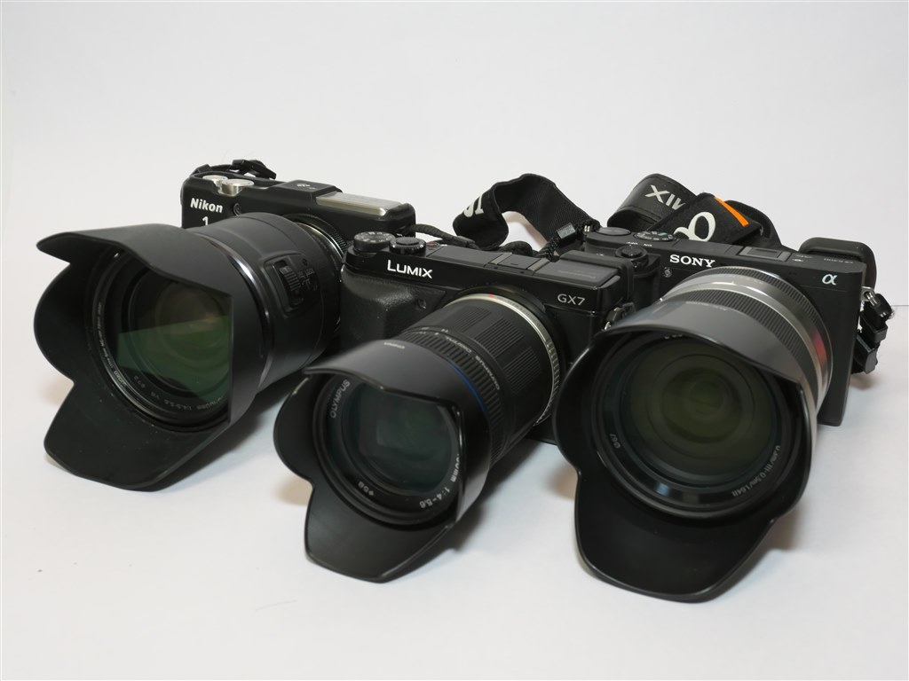 どちらを買うべきか』 オリンパス OM-D E-M10 Mark III EZダブルズーム