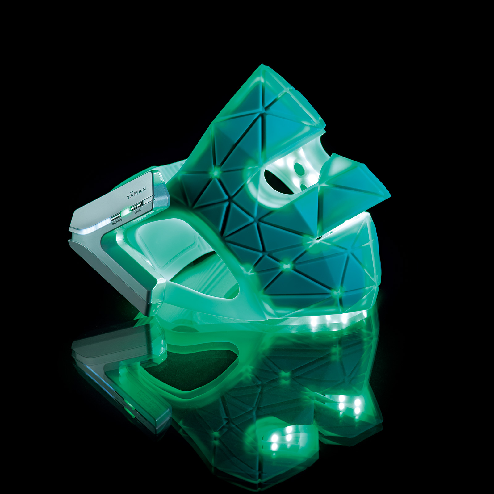 赤みやくすみが消えた…YA-MANの「フェイスマスク型美顔器」を60日間