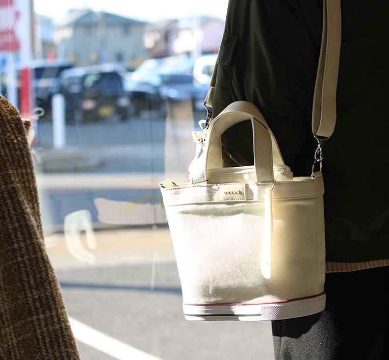 スニーカーみたいなバッグブランド『OKERU/オケル』がリニューアル