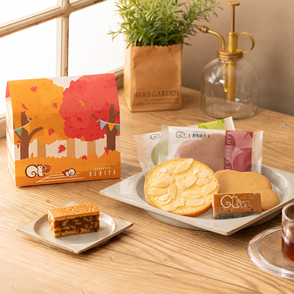 詰合せ01 ハウス型BOX（2024紅葉）｜株式会社 鎌倉紅谷