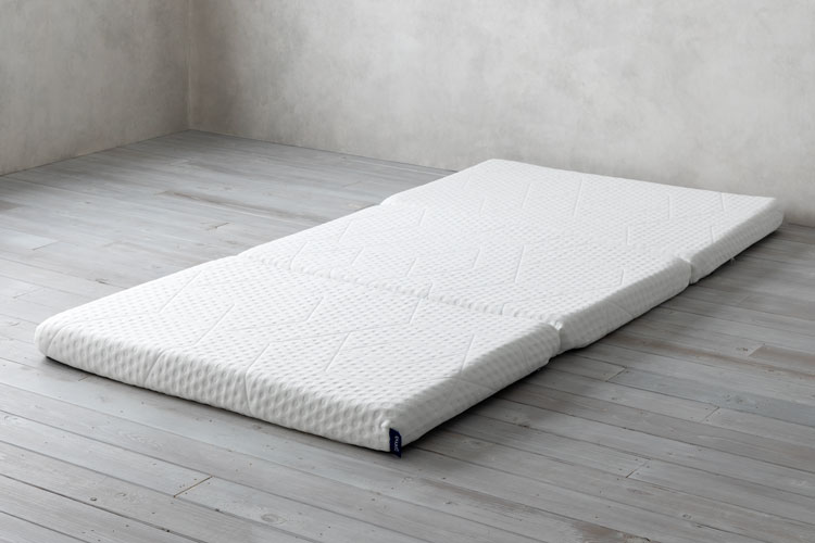 体験レビュー】エマ・敷布団 プレミアムの特徴＆寝心地を徹底解説 | 椚