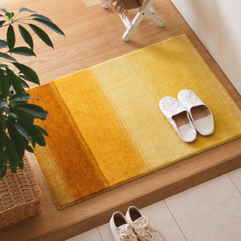 天然ウールを手仕事で織り上げたカラフル風水玄関マット / ゴールド