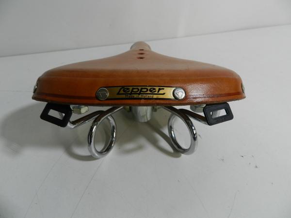 高額買取実施中!!】Lepper 革サドル オランダ製 | 自転車のリサマイ