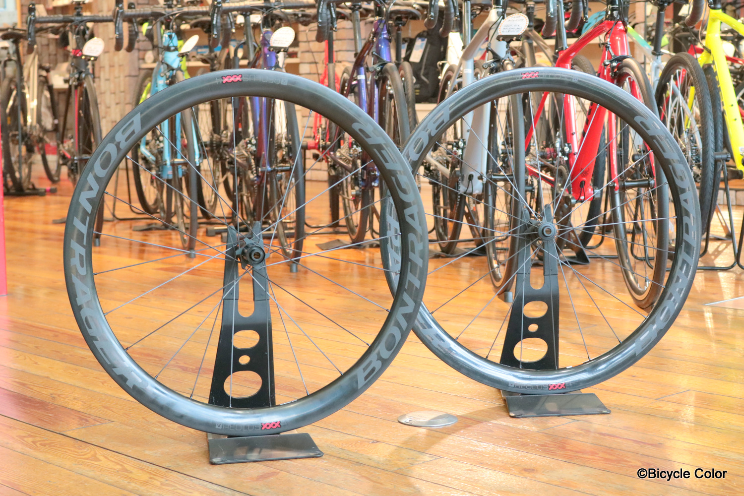 BONTRAGER(ボントレガー)の最高峰カーボンホイール、Aeolus(アイオロス