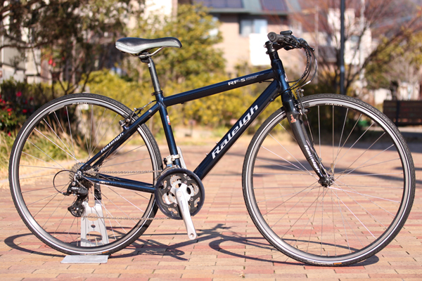 カーボンフォーク採用のクロスバイク Raleigh（ラレー）RF-S RadFord-S