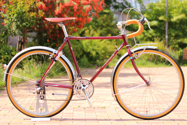 長旅の相棒にピッタリの1台。丸石 EMPEROR（エンペラー）ツーリング