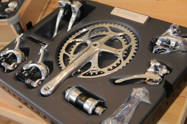 伝説のコンポ（しかも新品） SHIMANO(シマノ) DURA-ACE(デュラエース