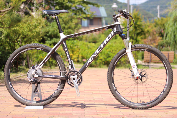 日本が誇るXCレーサー ANCHOR（アンカー）XIS9 デオーレXT仕様