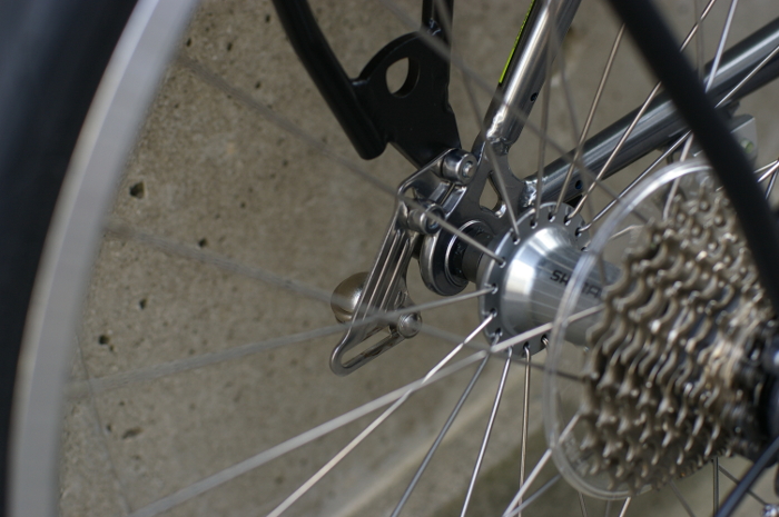 KHS F20-RC Racktime リアキャリアの組み付けなど。 – Bici Termini