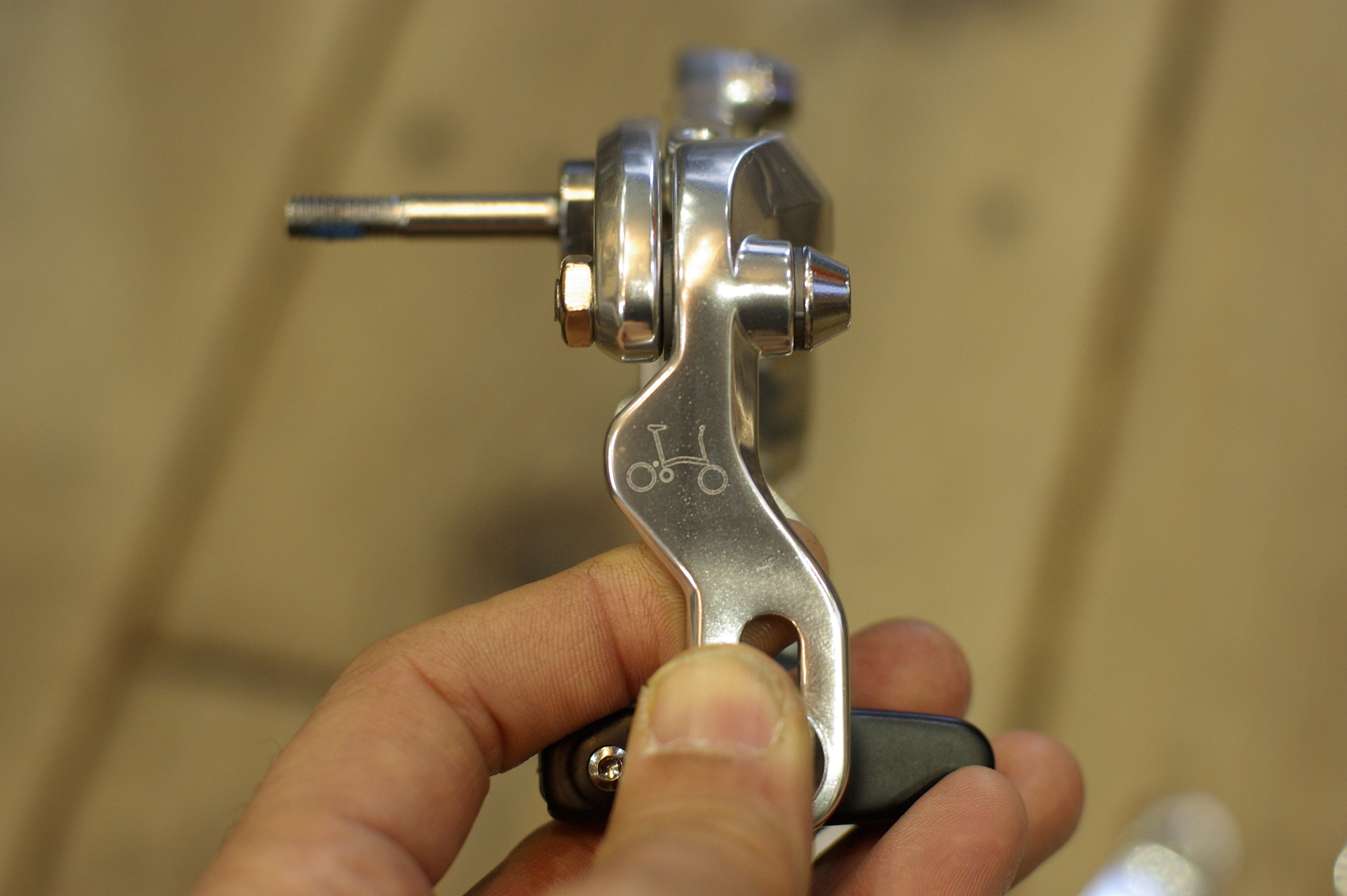 Brompton 純正部品をポリッシュ仕上げに。 – Bici Termini