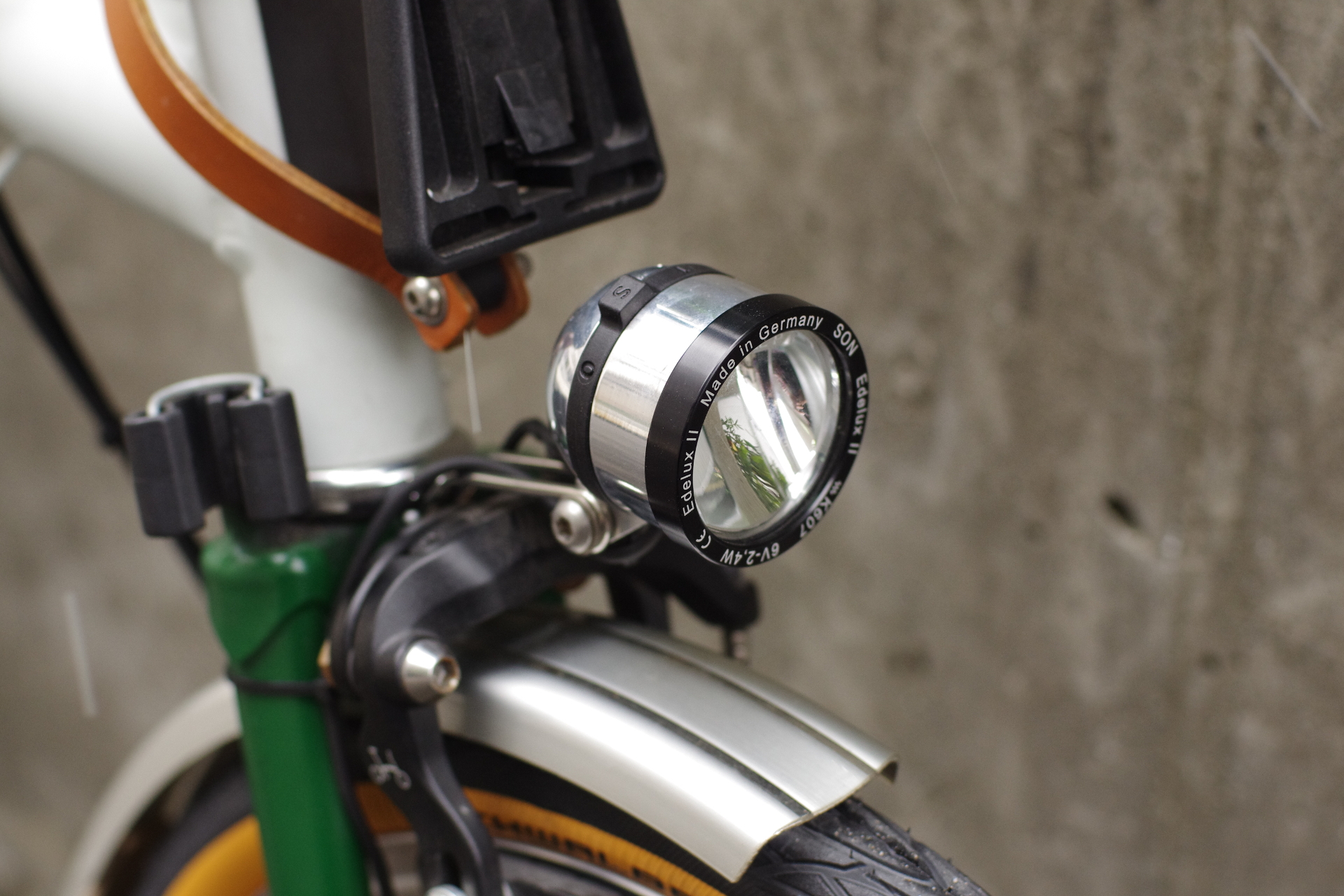 Brompton ハブダイナモ化いたしました。 – Bici Termini