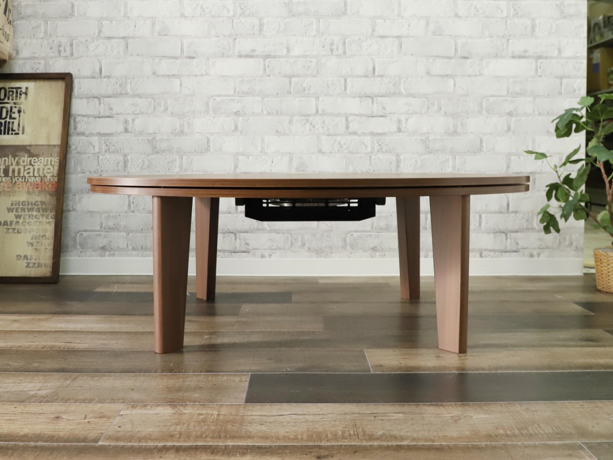 オールシーズンお洒落に使える！天板リバーシブルのこたつテーブル