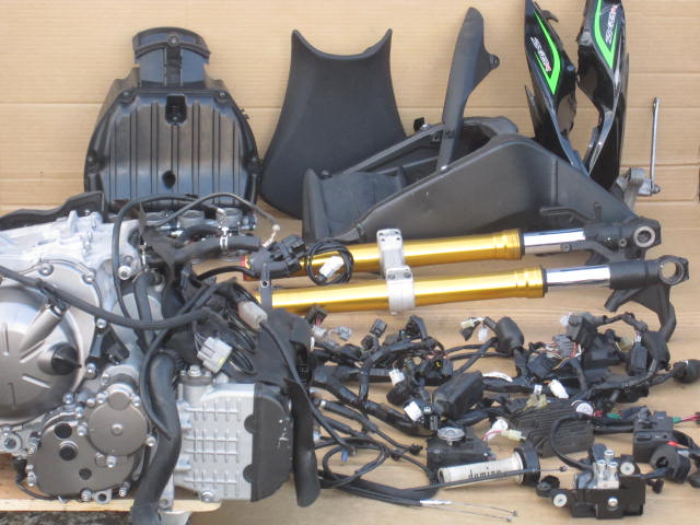 ZX6Rのパーツが多数入荷しました。 | バイクパーツのジャンクボックス