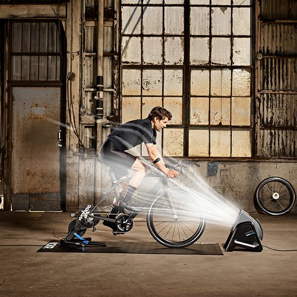 WAHOO KICKR HEADWIND Smart Fan（ワフー キッカー ヘッドウインド）