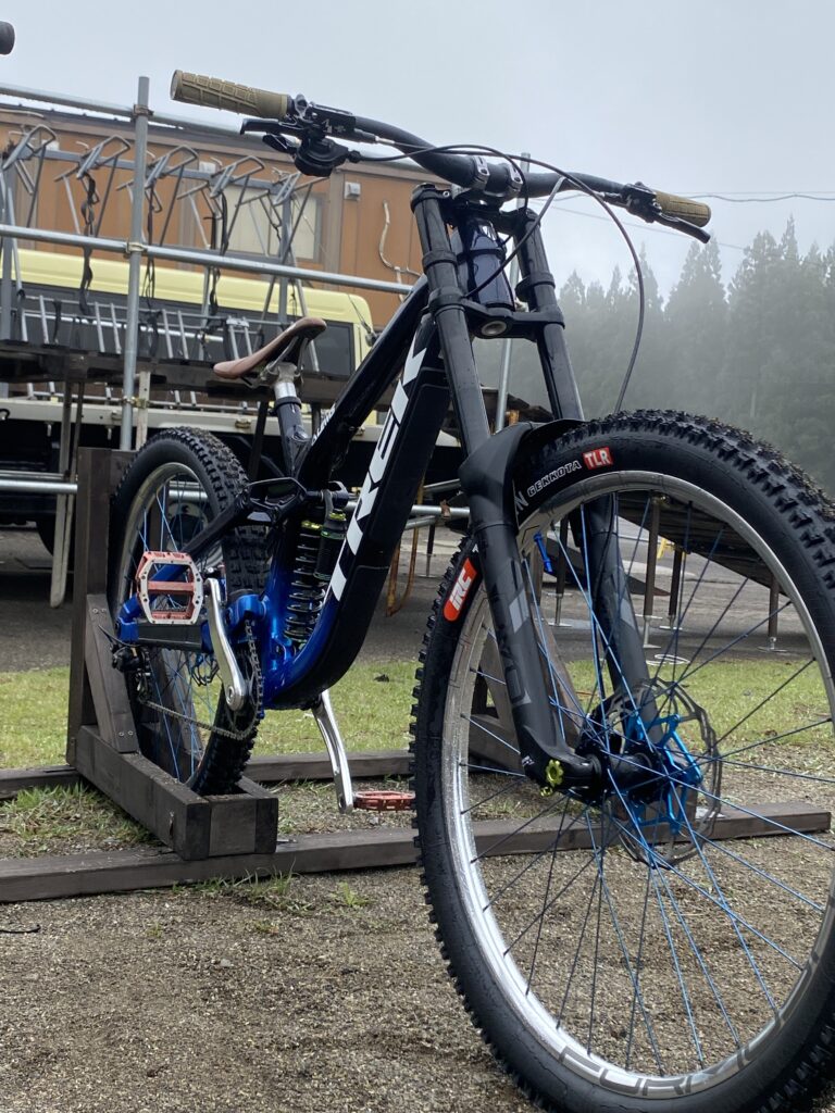 ウィスラーへの道】スタッフのプチ・ダウンヒル合宿1日目 ついに