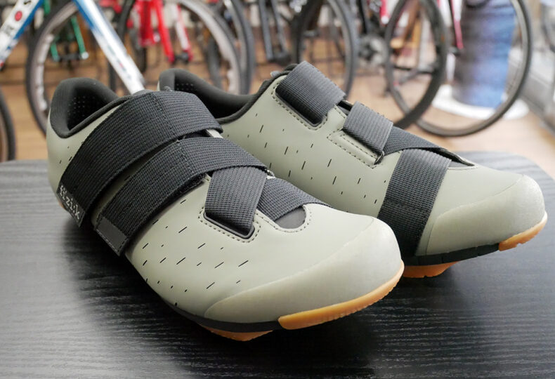 fizik フィジーク シューズ X4 TERRA POWERSTRAP マッド/キャメル