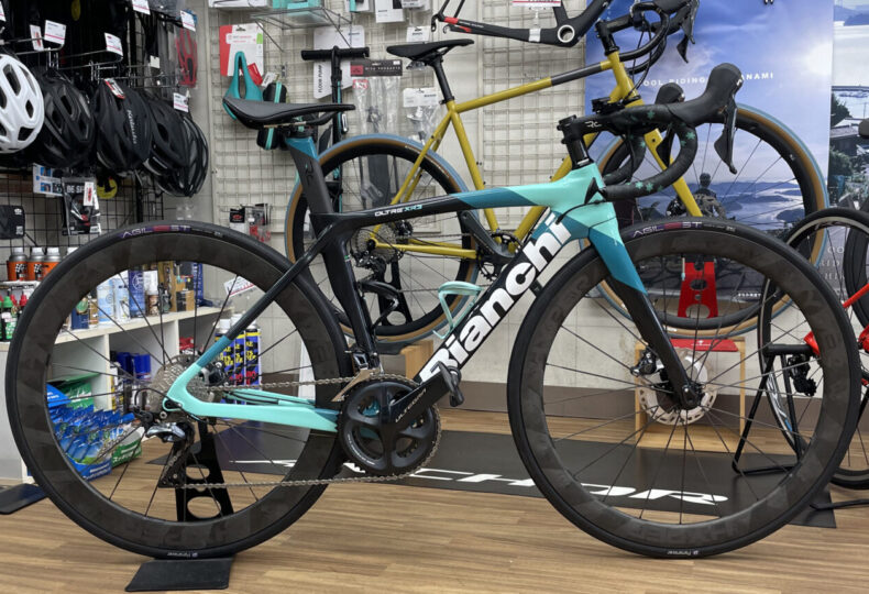 Bianchi OLTRE XR3 x ULTEGRA x Lun HYPERホイール をご注文いただき
