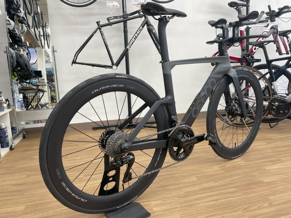 表彰台を狙うトライアスロンバイク！CEEPO KATANA × DURA-ACE Di2
