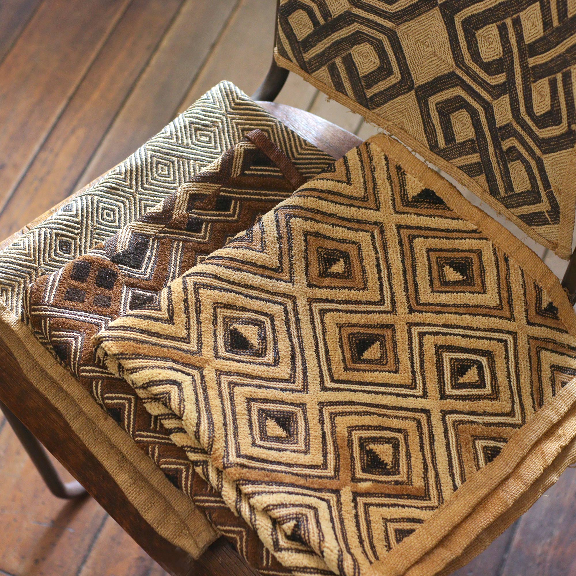 民芸品]クバクロス – BIRDS' WORDS