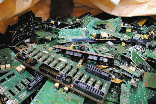 使用済み基板からレアメタル 四日市市のウエスギが専用設備を導入