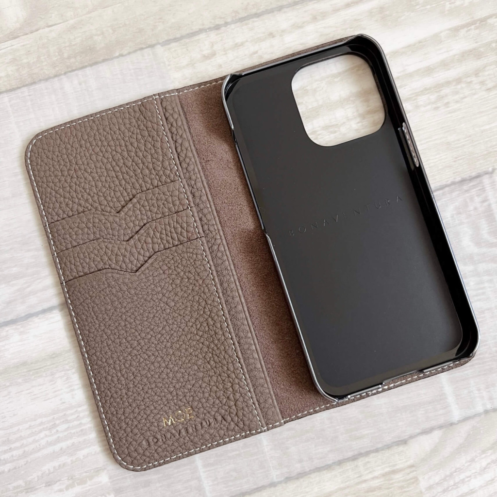 ボナベンチュラの(iPhone 13 Pro) ダイアリーケース シュリンクレザー