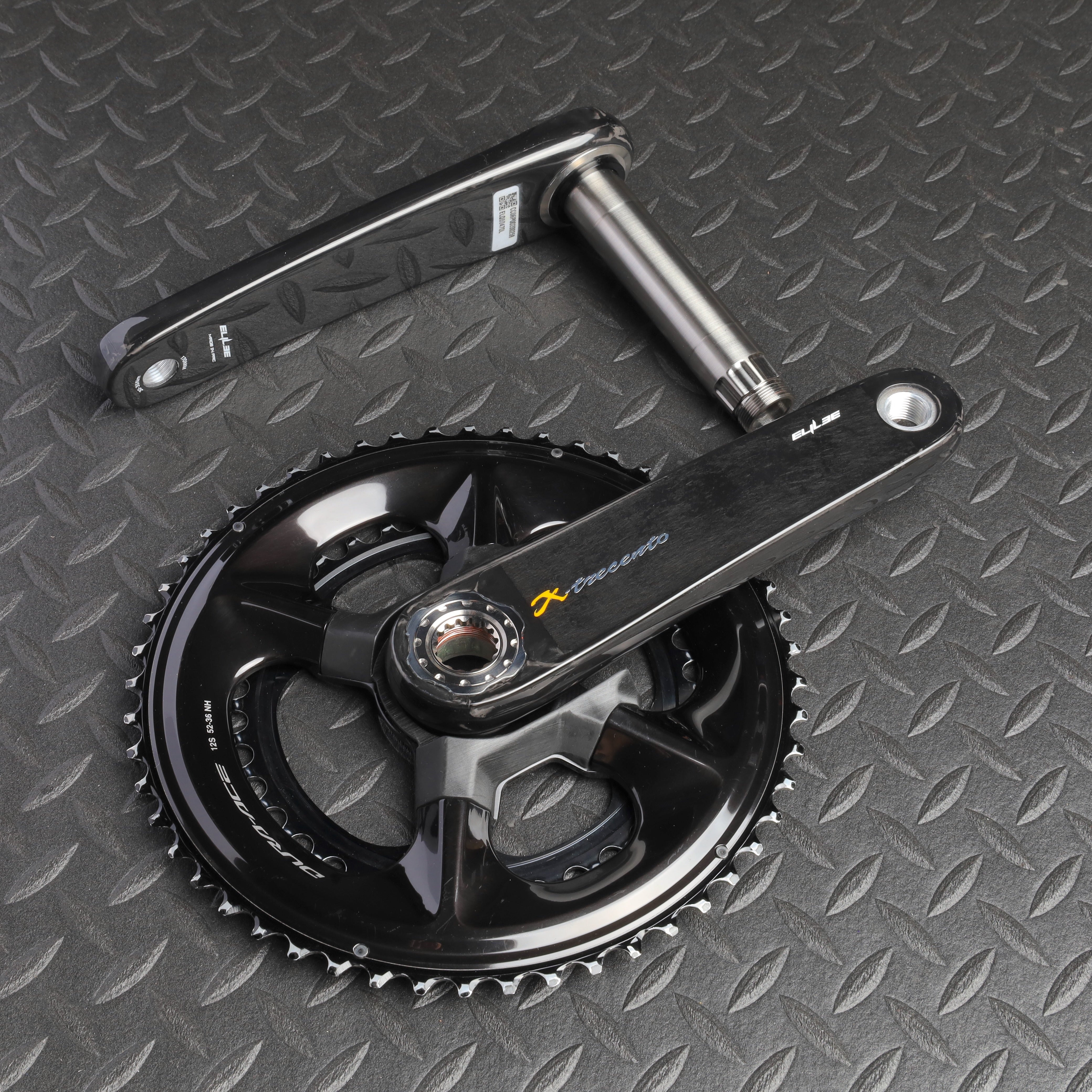 ELILEE / X-trecento カーボンクランクアーム チタニウムスピンドル(φ24mm)