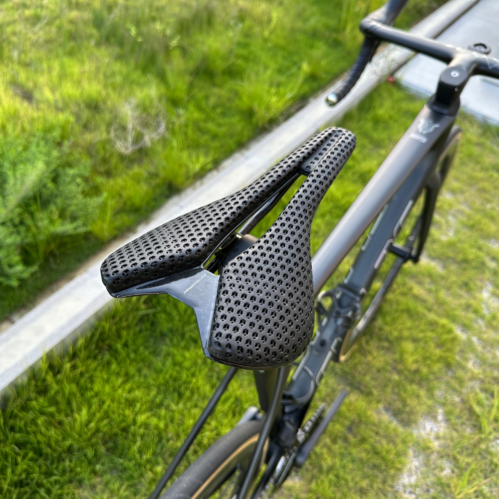 RYET / PREMIUM 3D カーボンサドル