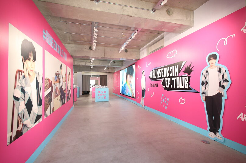 BTS JINのポップアップストアをレポート！ 等身大パネル、実寸“JIN