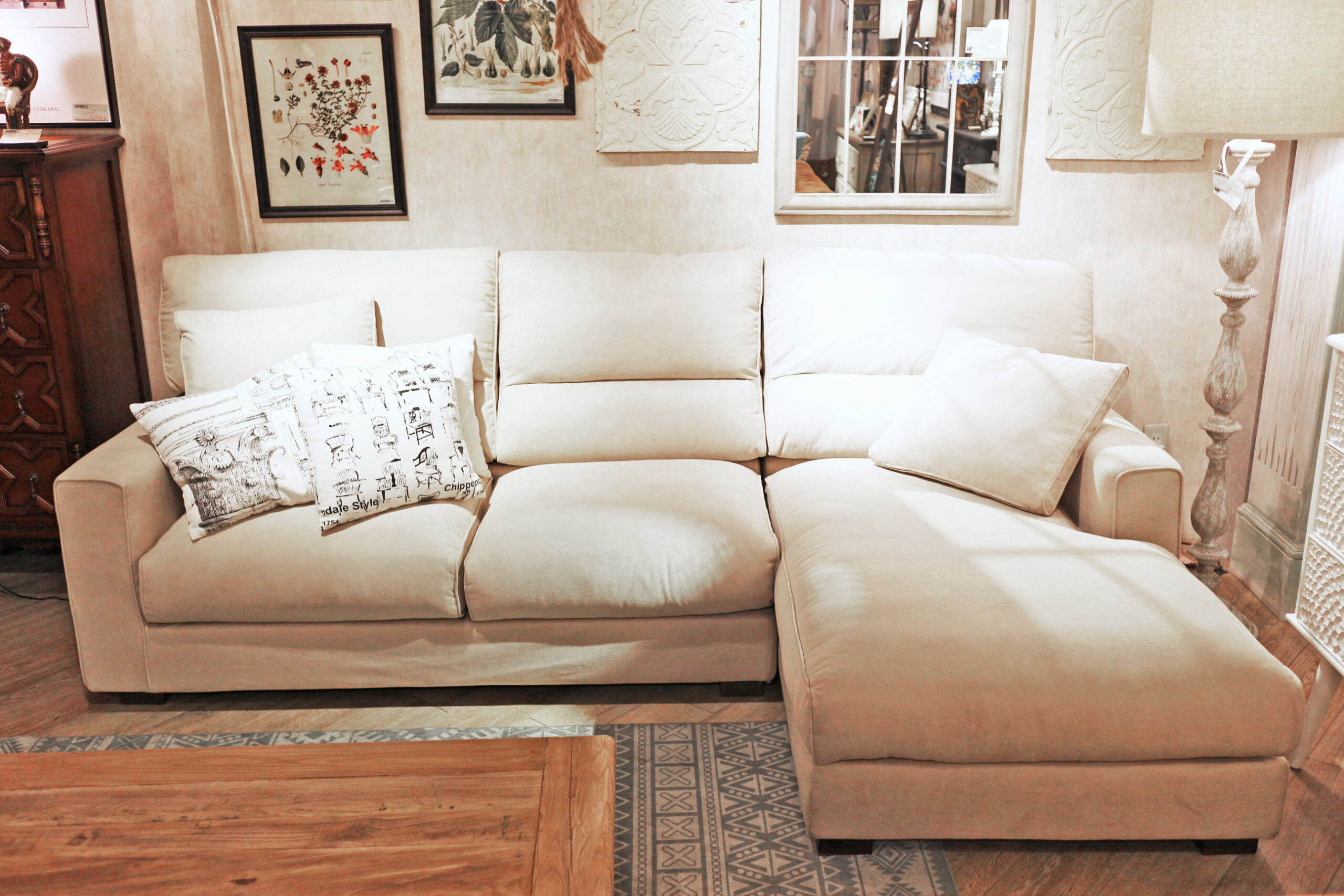 ふわふわのカウチソファ | 【BOOMS】個性派家具専門店ブームス｜茨城