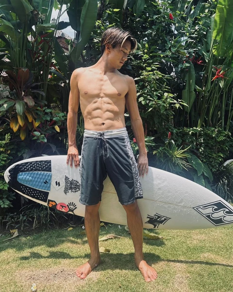 BF011513-BLK_71_1024x1024.jpg?