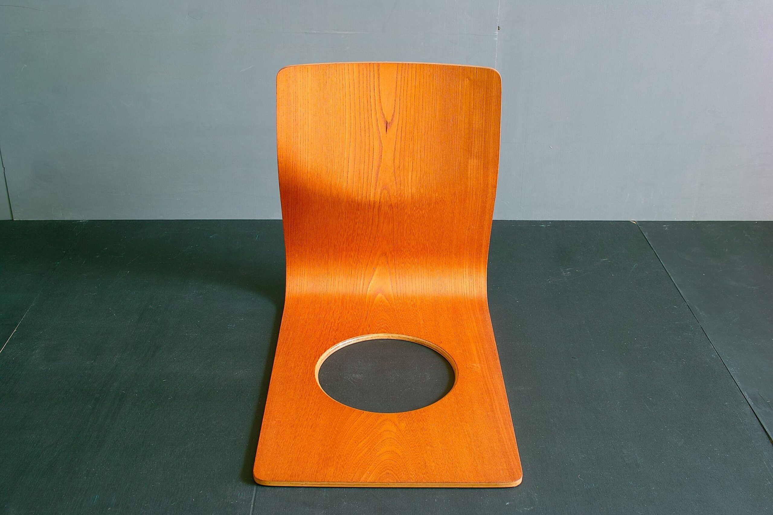 No.6439「天童木工 座イス：藤森健次」SOLD | ボルトナットマーケット