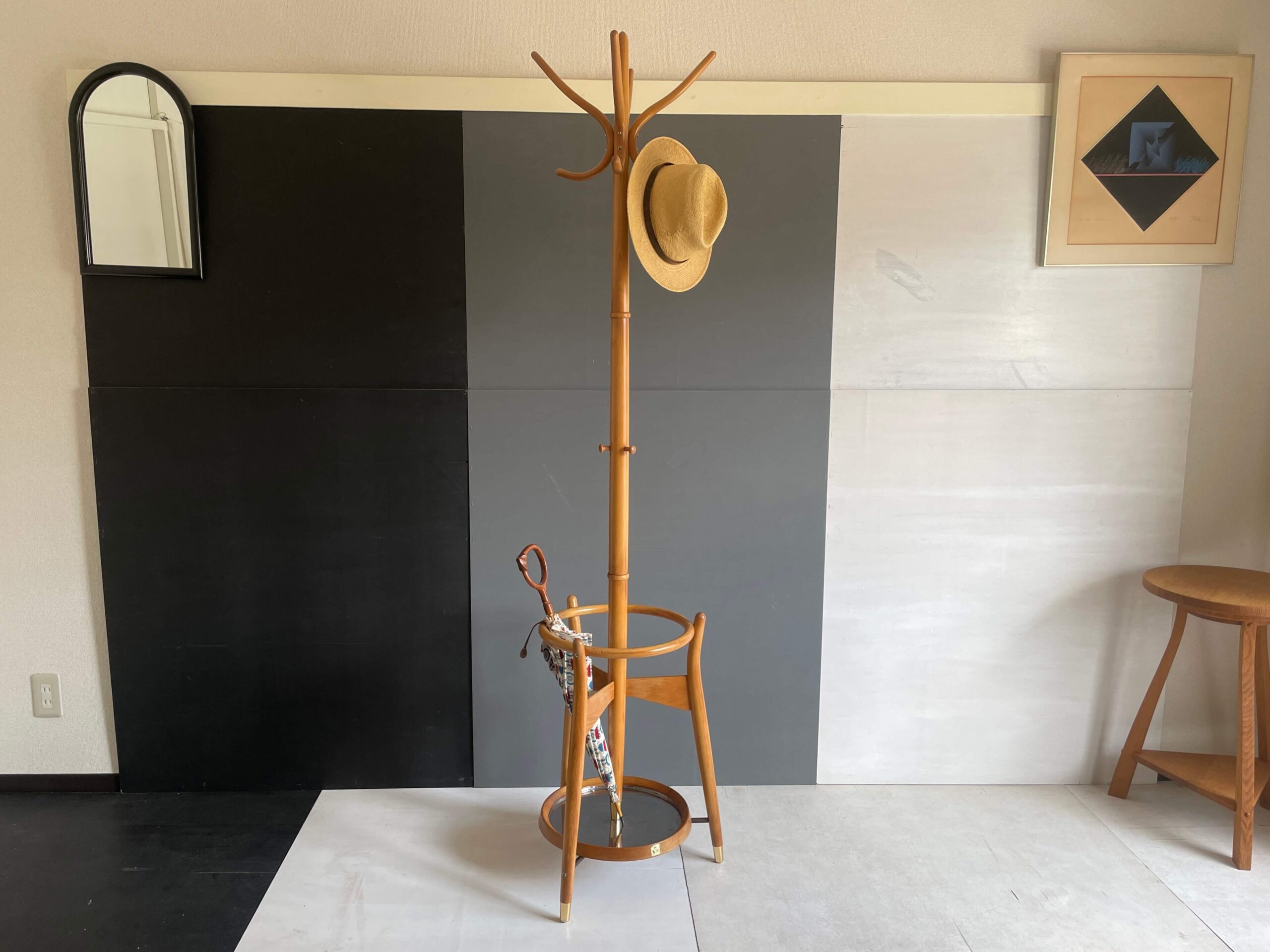 No.6319「曲木のコートハンガー：秋田木工」SOLD | ボルトナットマーケット