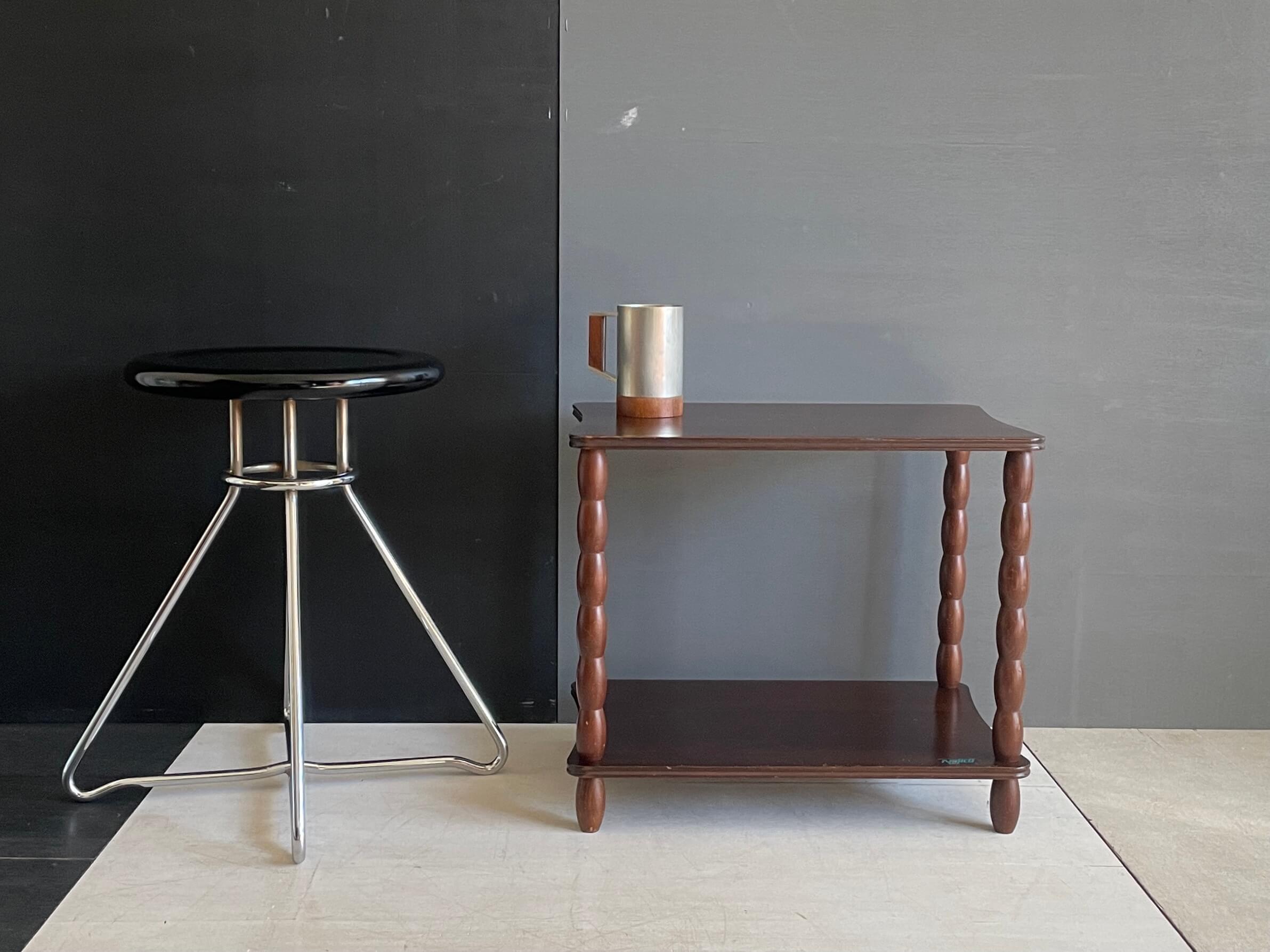 No.10196「Najico / ナジコ：レトロなラック」45×30.5cm SOLD | ボルト