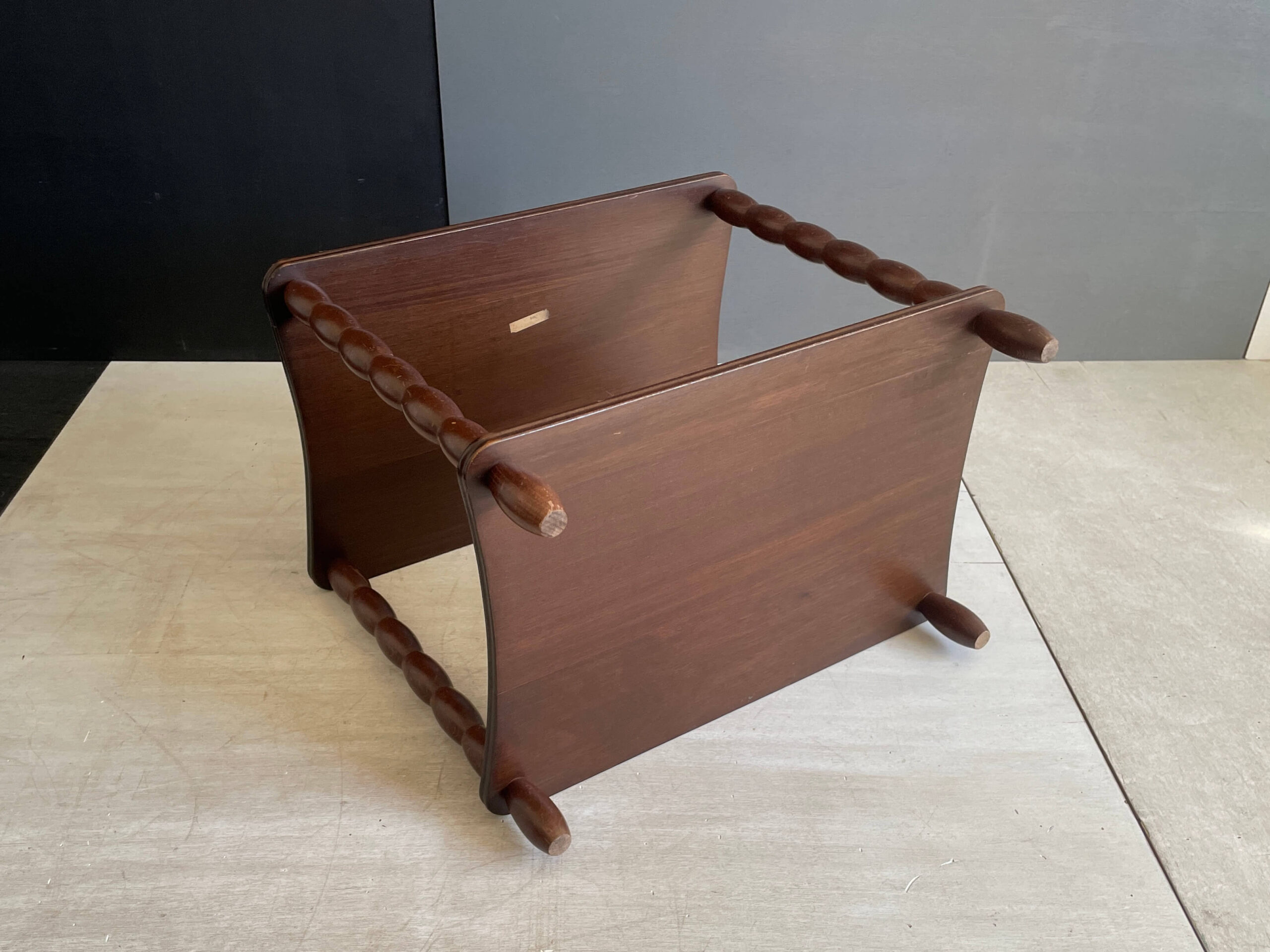 No.10196「Najico / ナジコ：レトロなラック」45×30.5cm SOLD | ボルト