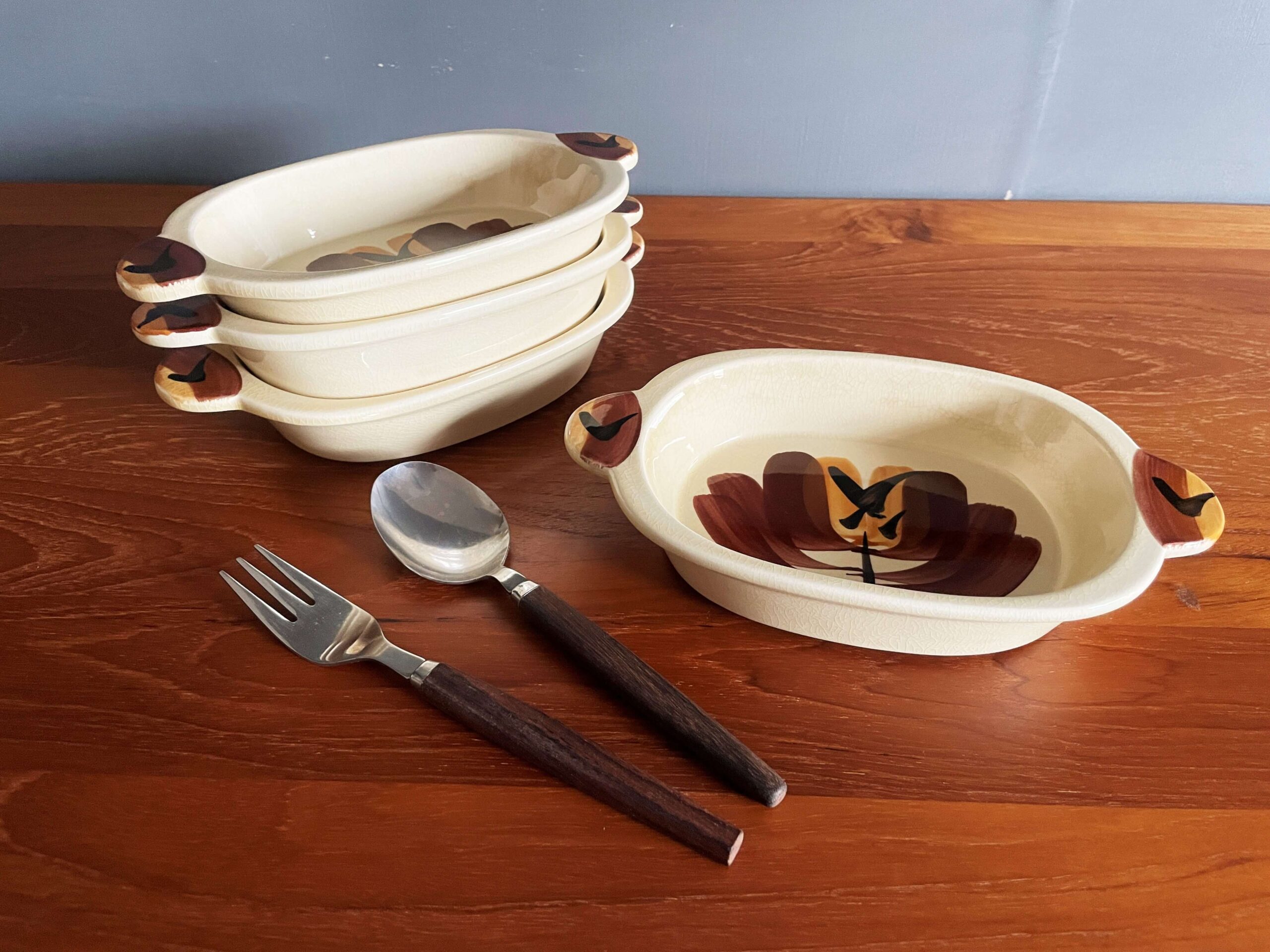 No.9342「ヴィンテージグラタン皿：栄木 正敏 デザイン」SOLD | ボルト